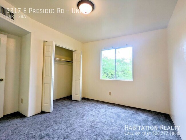 Building Photo - Santa Fe Style 2Bed/2Bath, in St Francis C...