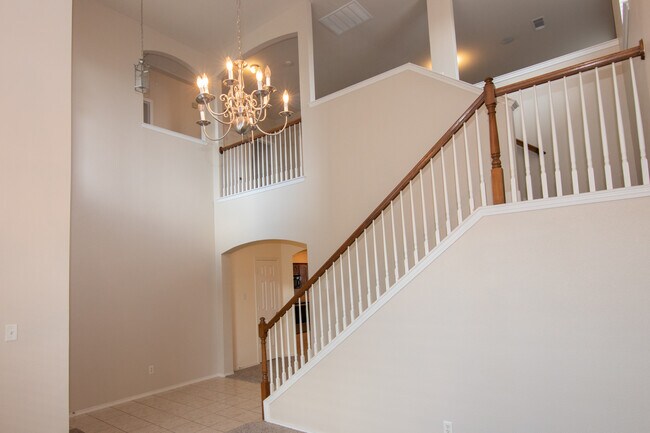 Building Photo - 1124 Hearthstone Dr