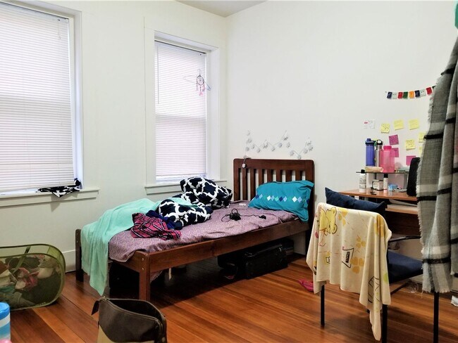 Foto del edificio - 56 Brighton Ave