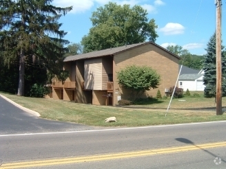 Building Photo - 420 White Pond Dr