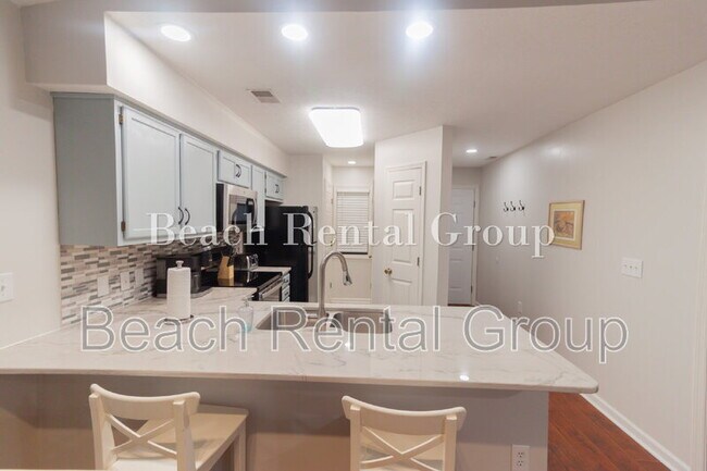 Building Photo - 4109 Pinehurst Cir