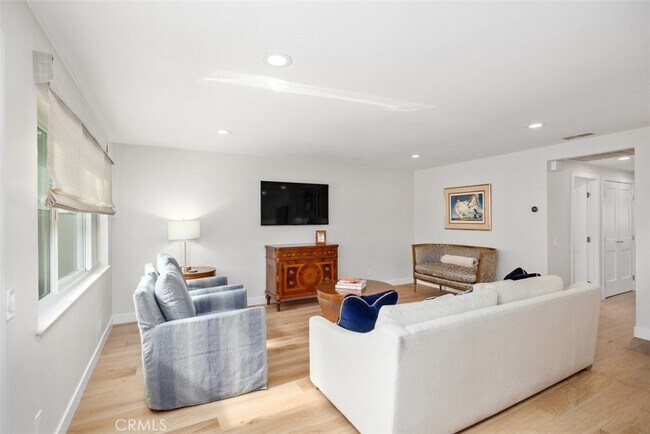 Building Photo - 2346 Via Mariposa E