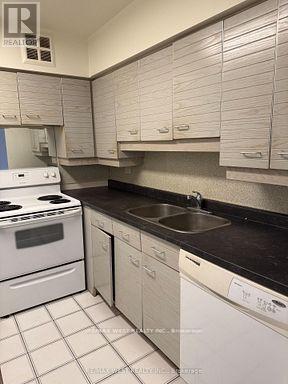 Photo du bâtiment - 30 Greenfield Ave