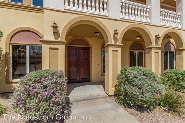 Building Photo - 4 br, 3.5 bath House - 5325 N Sandario Rd.