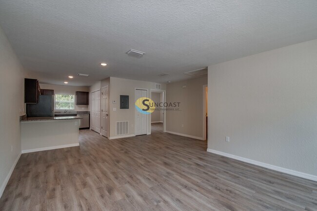 Building Photo - 9121 N Travis Dr