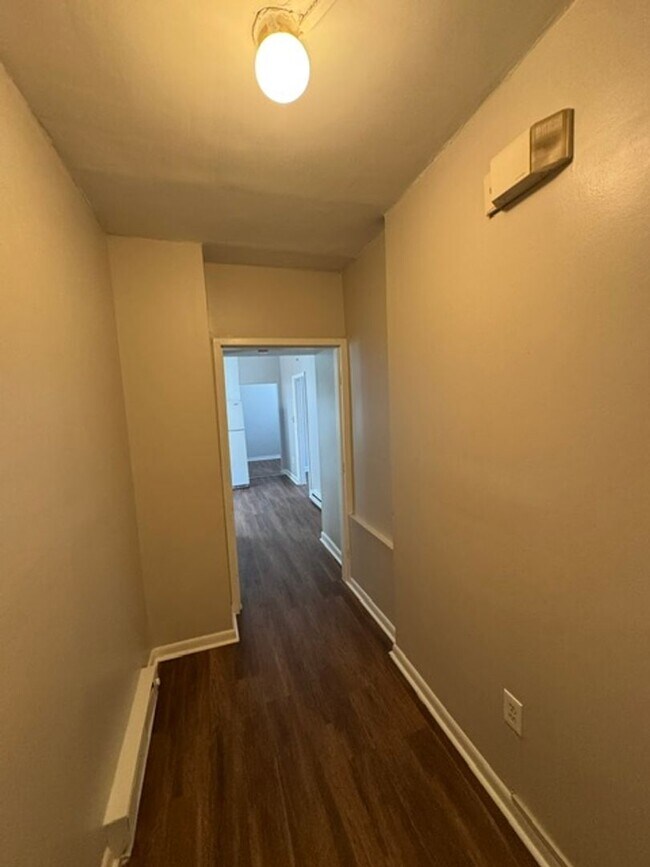Foto del edificio - 1332 Stevens Ave