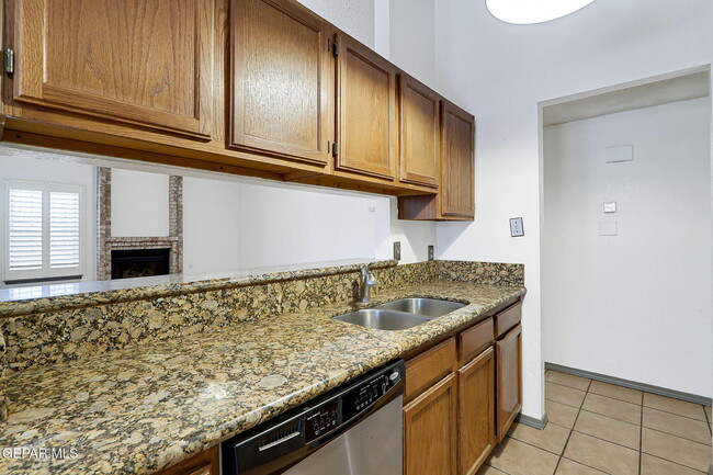 Building Photo - 6032 Belladonna Cir