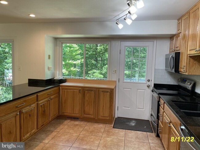 Building Photo - 4139 Lenox Dr