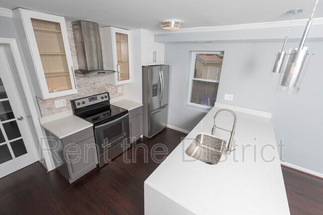 Building Photo - 4707 Bass Pl SE