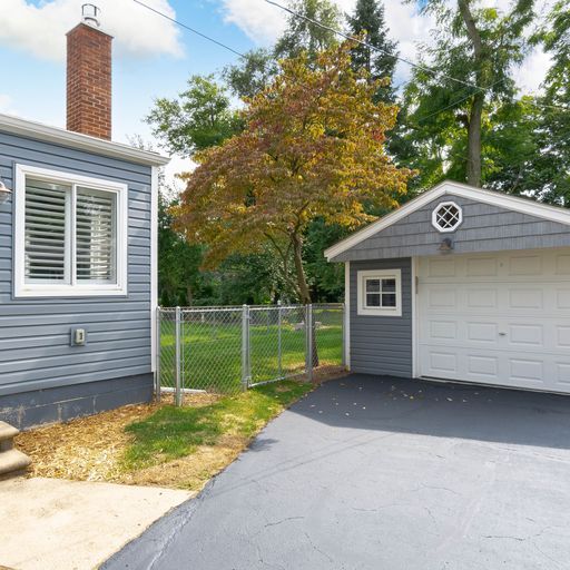 GARAGE AREA - 304 Linden Ave