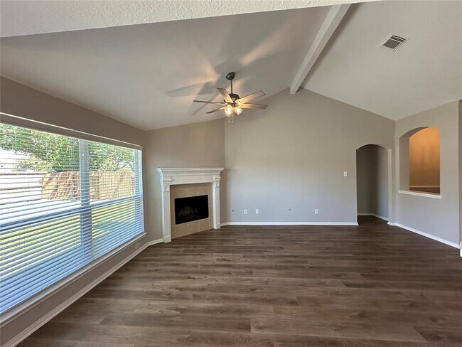 Foto del edificio - 3031 Valley Ct