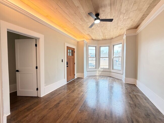 Foto del edificio - 2342 N Kimball Ave
