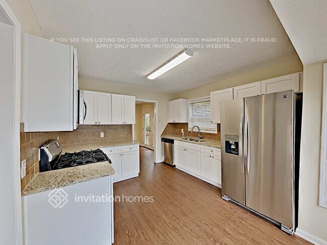Building Photo - 3621 N Hampton Dr