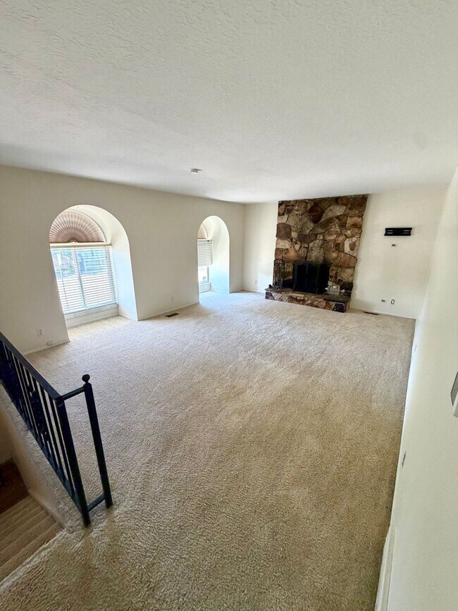Foto del edificio - 5721 Highland Dr
