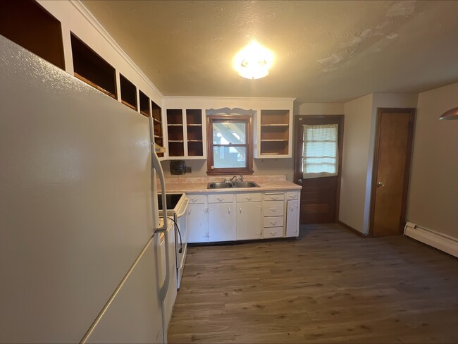 Kitchen - 22 School St