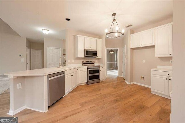 Building Photo - 832 Devonwood Trail NW