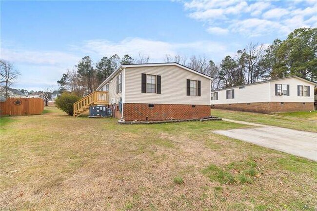 Building Photo - 216 Burnetts Way