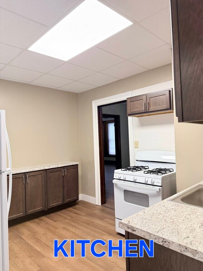 Foto del edificio - 1023 W 21st St