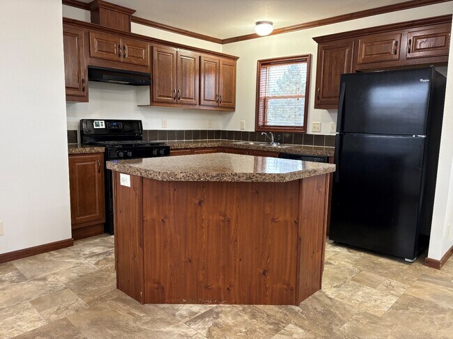 Foto del edificio - 324 Spring Park Dr