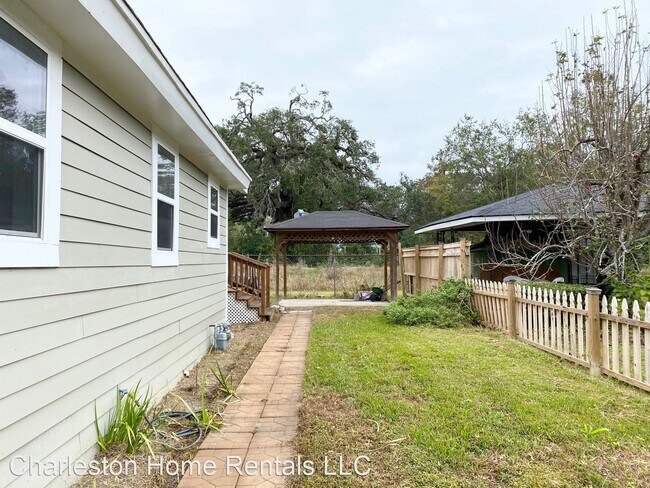 Building Photo - 2 br, 1 bath House - 1125 Armstrong Ave