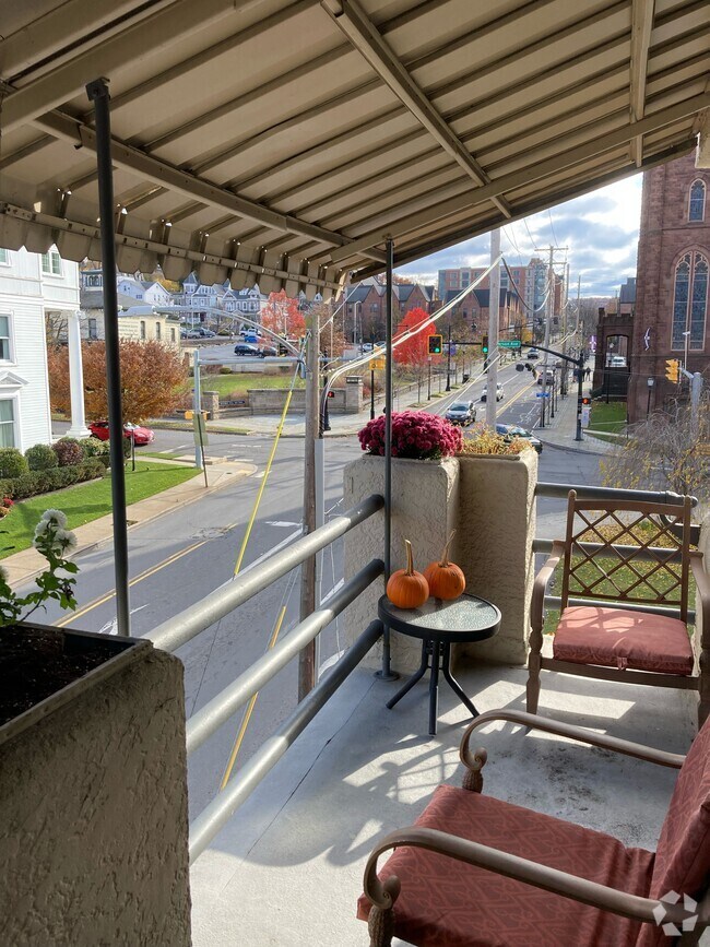 Downtown Scranton Apartments for Rent with a Balcony Scranton, PA 2