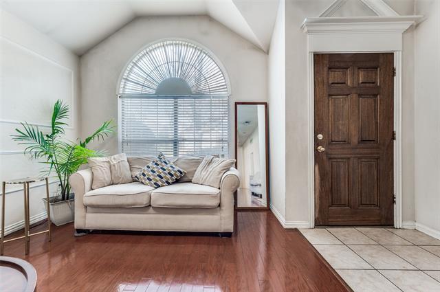 Foto del edificio - 402 Horse Shoe Dr