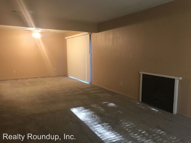 Foto del edificio - 5953 Brush Creek Dr