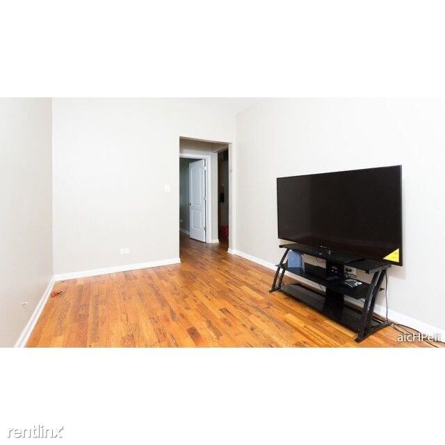 Foto del edificio - 6817 S Indiana Ave