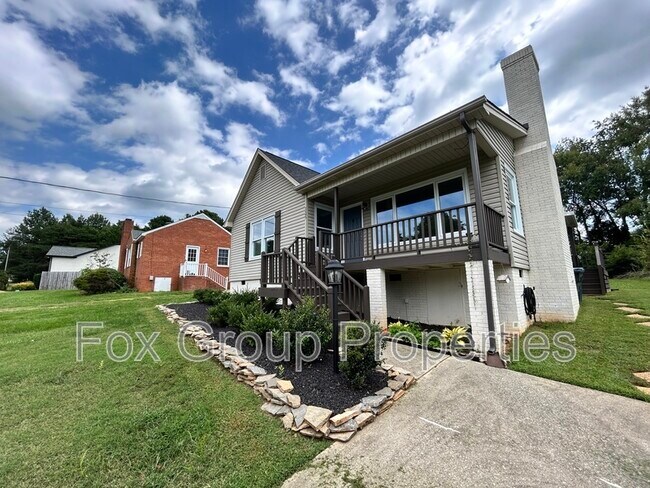Foto del edificio - 125 Marina Ln