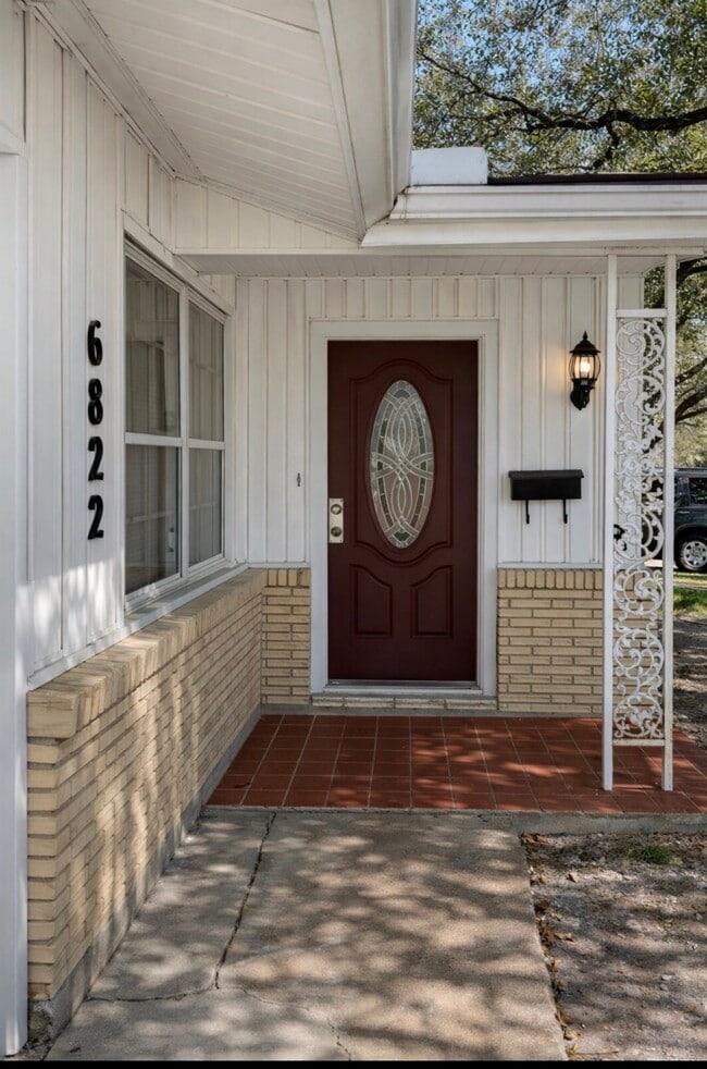 Foto del edificio - 6822 Neff St