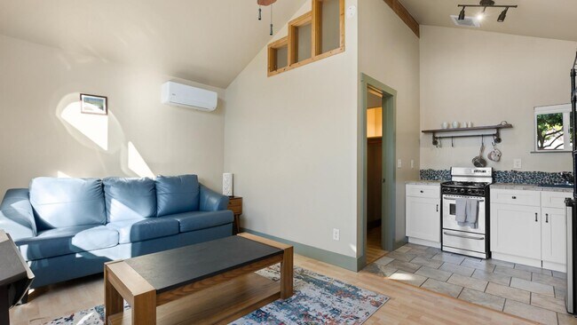 Foto del edificio - 2434 Humboldt St