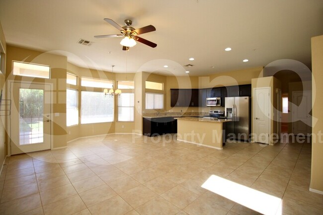 Foto del edificio - 9272 E Hillery Way