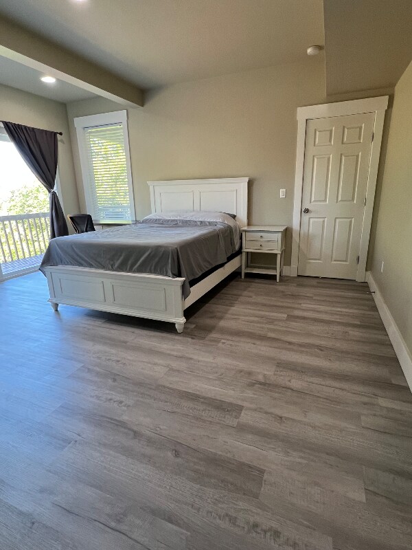 Foto principal - 9006 105 Ave SW