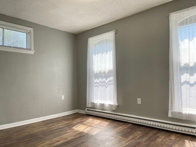 Foto del edificio - 1021 Hudson Rd