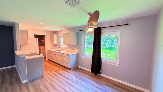 Building Photo - 5130 Lescot Ln