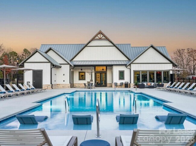 Foto del edificio - 102 Abercorne Wy