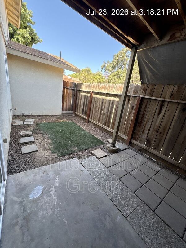 Building Photo - 809 Monarch Cir