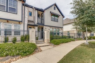 Building Photo - 9455 Towne Lake Pkwy