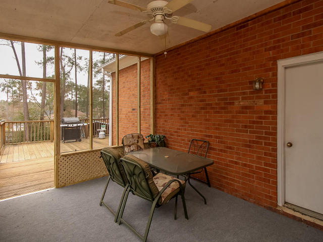 Foto del edificio - 646 Chimney Hill Cir