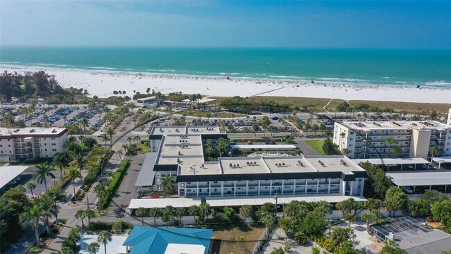 Building Photo - 5600 Beach Way Dr