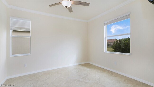 Foto del edificio - 3600 E Hampton Cir