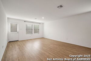 Foto del edificio - 5729 Companion Lp