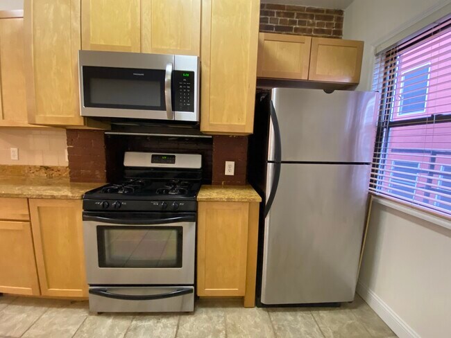 Kitchen - 329 Washington St