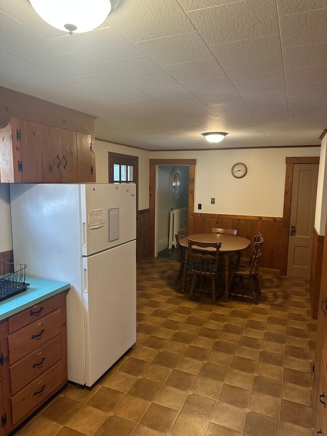 Building Photo - 5 Bayley Ave