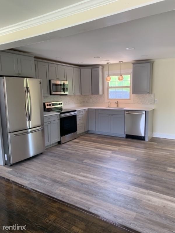 Foto del edificio - 4 br, 2 bath House - 3519 East Ave
