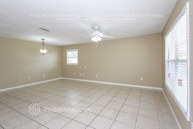 Building Photo - 1116 40th Ave W