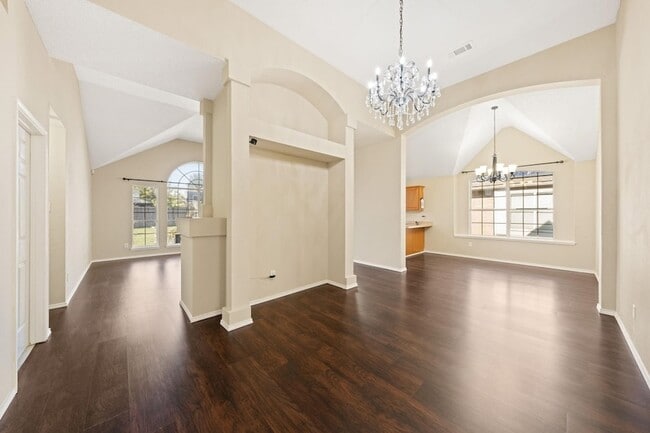 Foto del edificio - 6718 Meadowcrest Dr