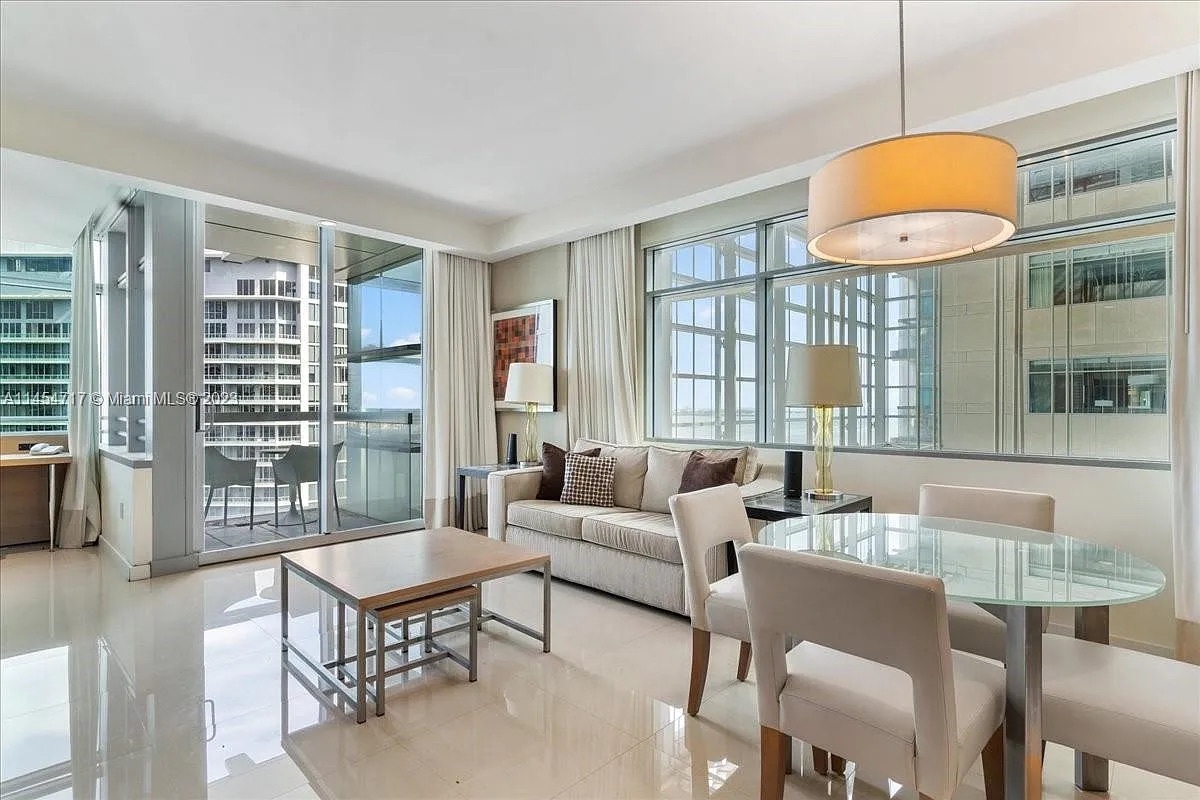 Foto principal - 1395 Brickell Ave