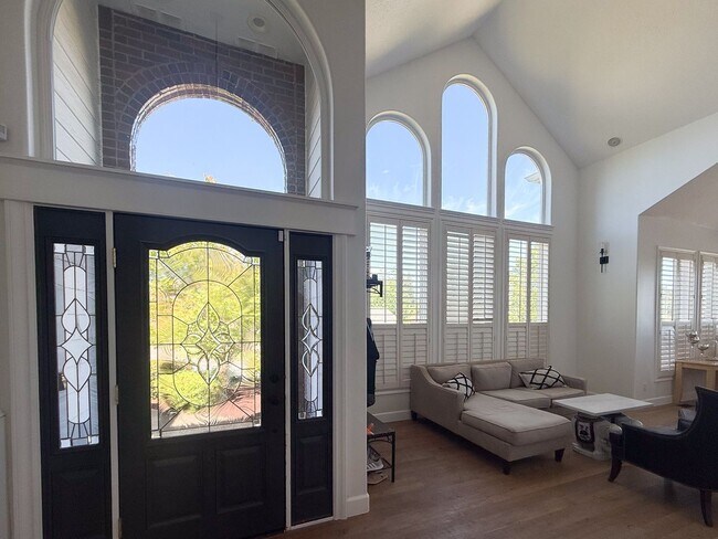 Foto del edificio - 1776 Mousebird Ave NW
