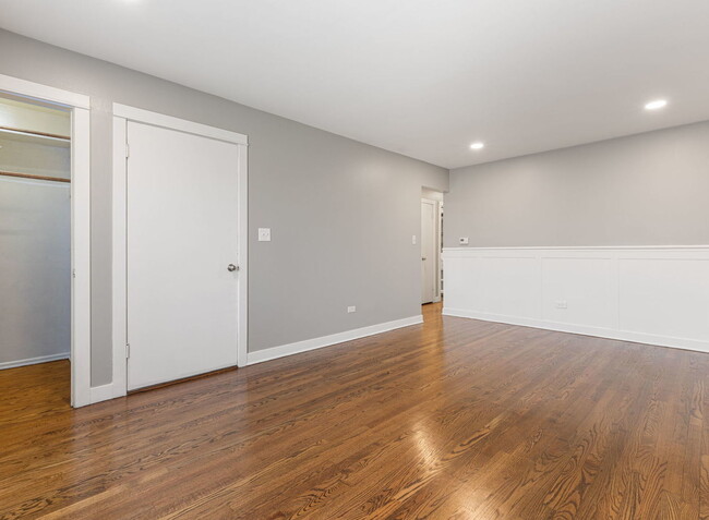 Foto del edificio - 311 Maple Ave